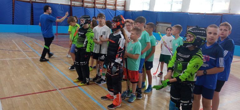 2. miesto mladších žiakov  – Staromestská liga vo florbale