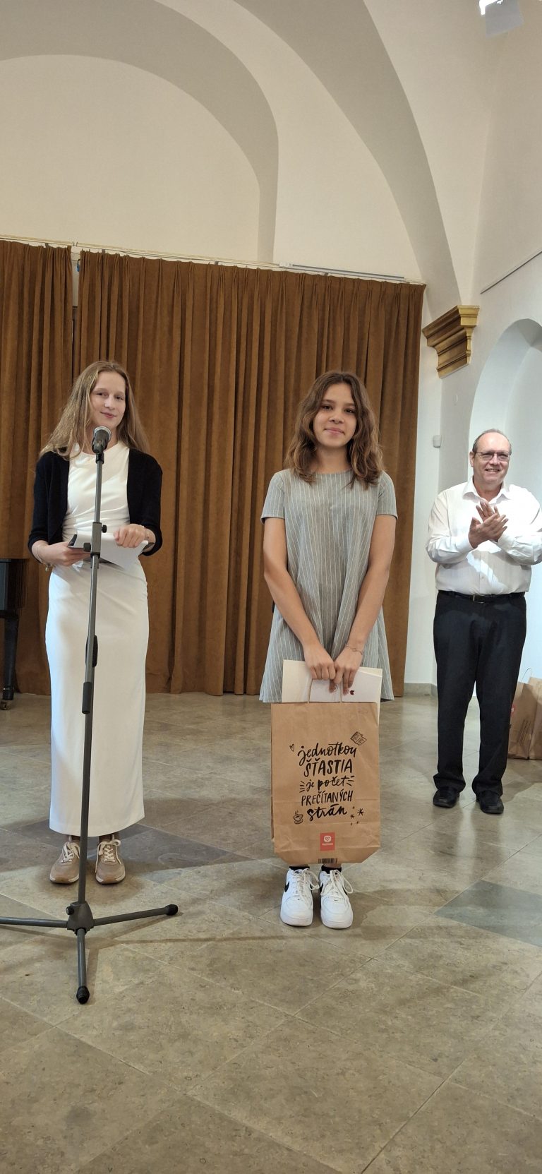 Vyhodnotenie literárnej súťaže Hodžov novinový článok