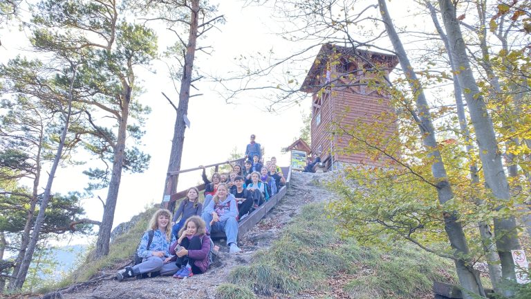 S turistickým krúžkom na hrad Strečno