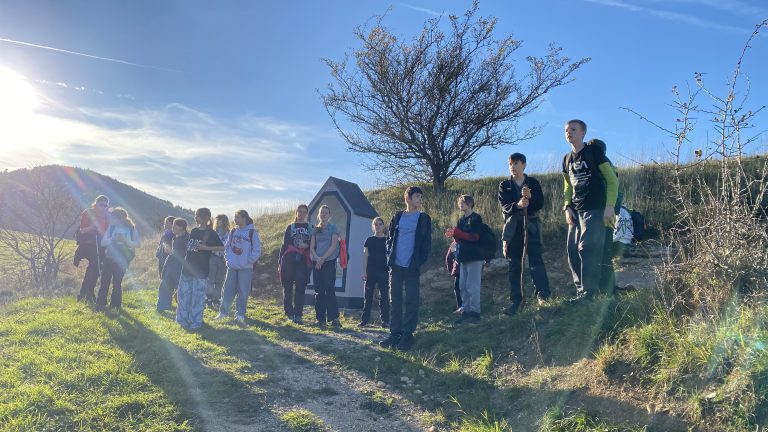 S turistickým krúžkom na hrad Strečno
