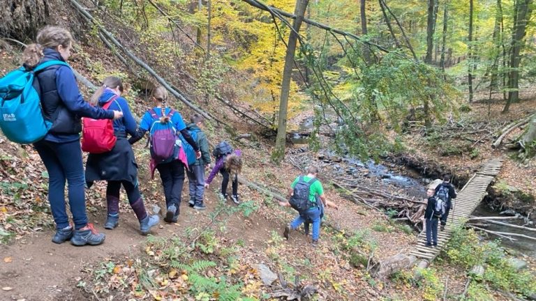 S turistickým krúžkom na zlaňovanie k Trom jazdcom