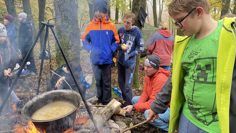 S turistickým krúžkom na zlaňovanie k Trom jazdcom