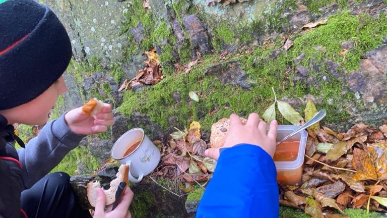 S turistickým krúžkom na zlaňovanie k Trom jazdcom