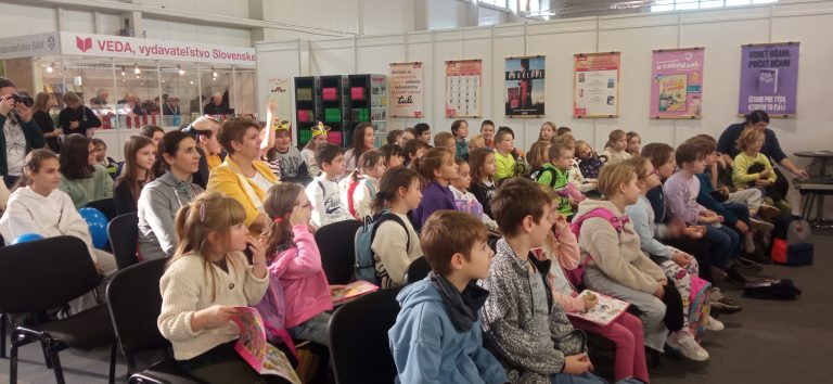 Bibliotéka a výstava Minerály Bratislava