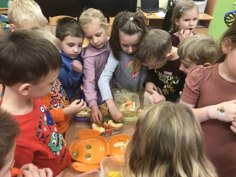 Škôlkari si pripravili zdravé tanieriky