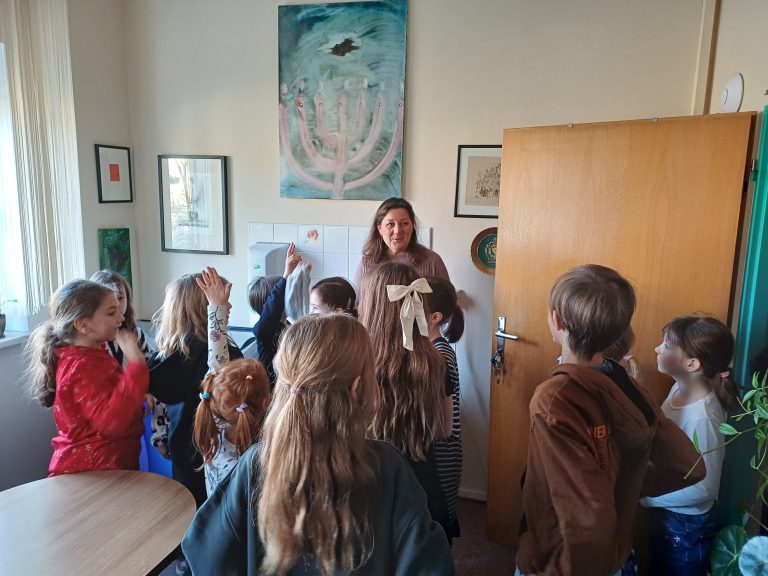 Koľko lásky sa zmestí do krabice od topánok