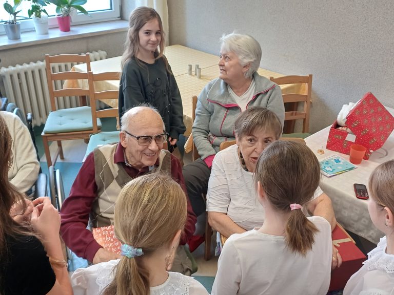 Koľko lásky sa zmestí do krabice od topánok