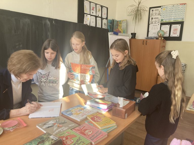 Beseda so spisovateľkou Toňou Revajovou