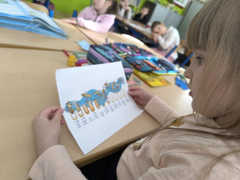 Beseda so včelárom v 2.A