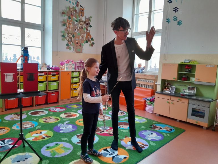 A možno príde aj kúzelník…