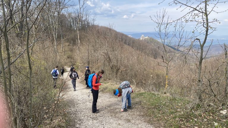S turistickým krúžkom na hrad Tematín