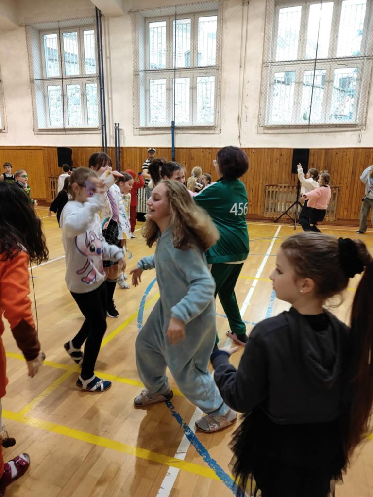 Karneval tretiakov a štvrtákov