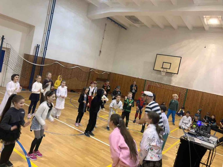 Karneval tretiakov a štvrtákov