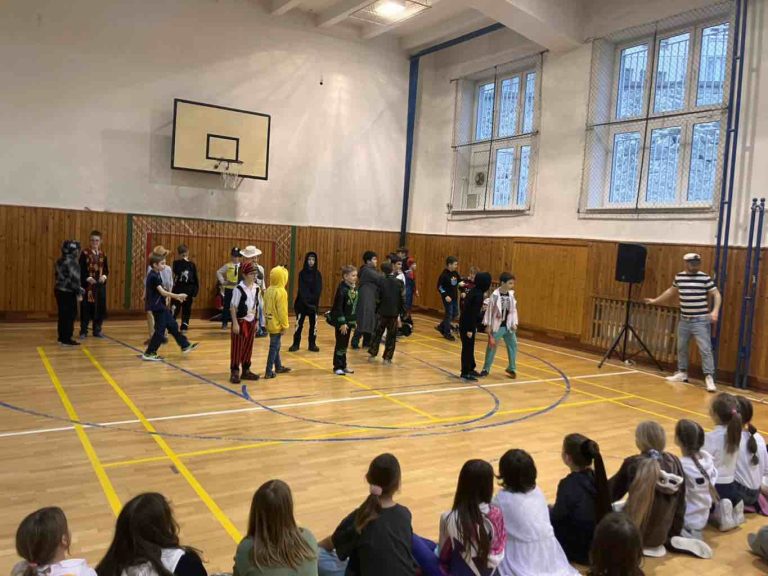 Karneval tretiakov a štvrtákov