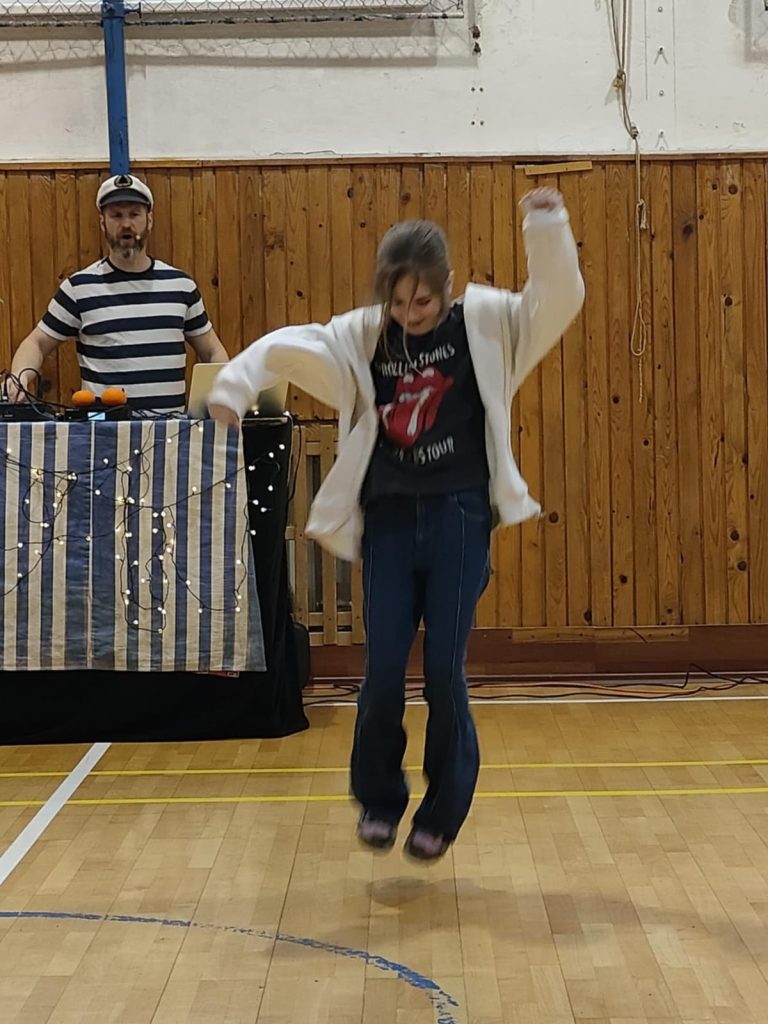 Karneval tretiakov a štvrtákov