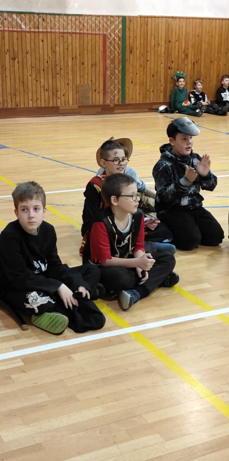 Karneval tretiakov a štvrtákov