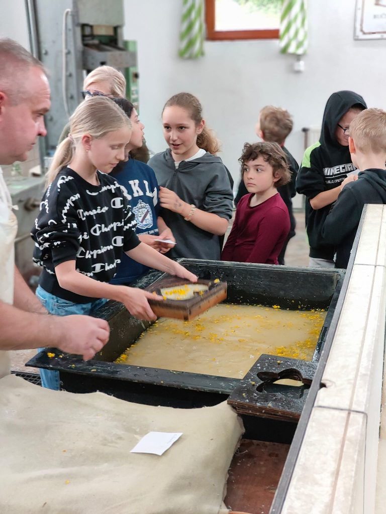 Výlet do Papierničky Petrus v Prietrži