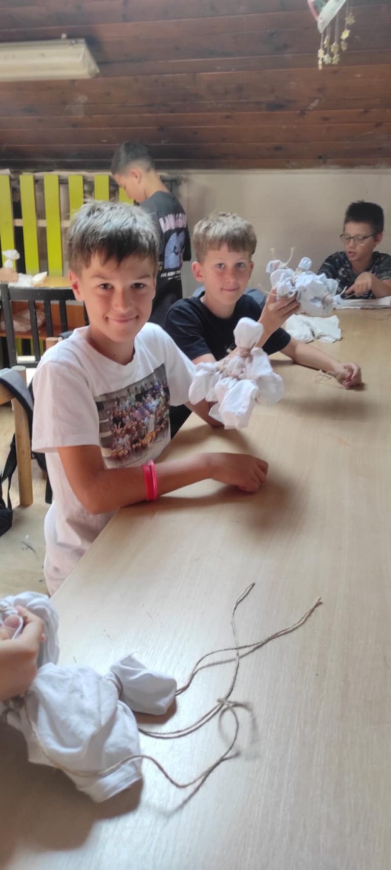 Alternatívna hodina výtvarnej výchovy – BATIKOVANIE v CVČ