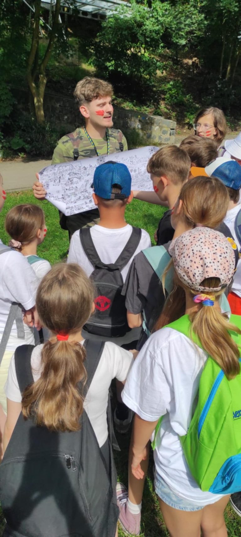 Štvrtáci hľadajú poklad na Železnej studničke
