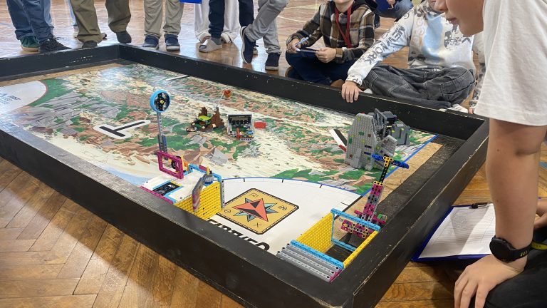 Úspech našich deviatakov na STEM turnaji Záhorácky robot 2025