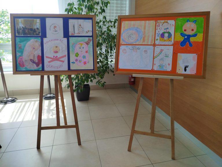 Novorodenec očami detí – výnimočná výstava kresieb žiakov našej školy