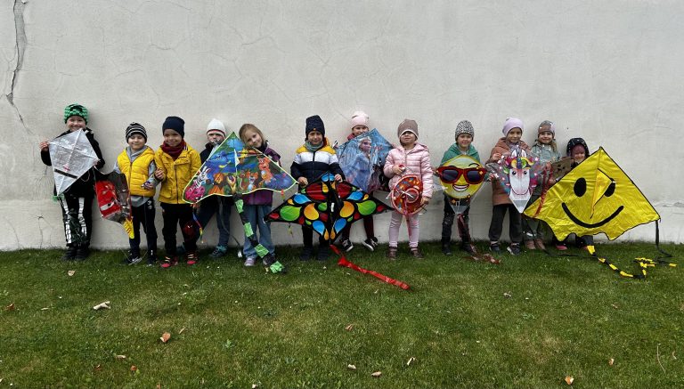 Letieť so šarkanom opreteky