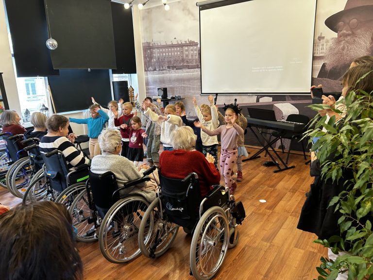 Sovičky navštívili Domov dôchodcov