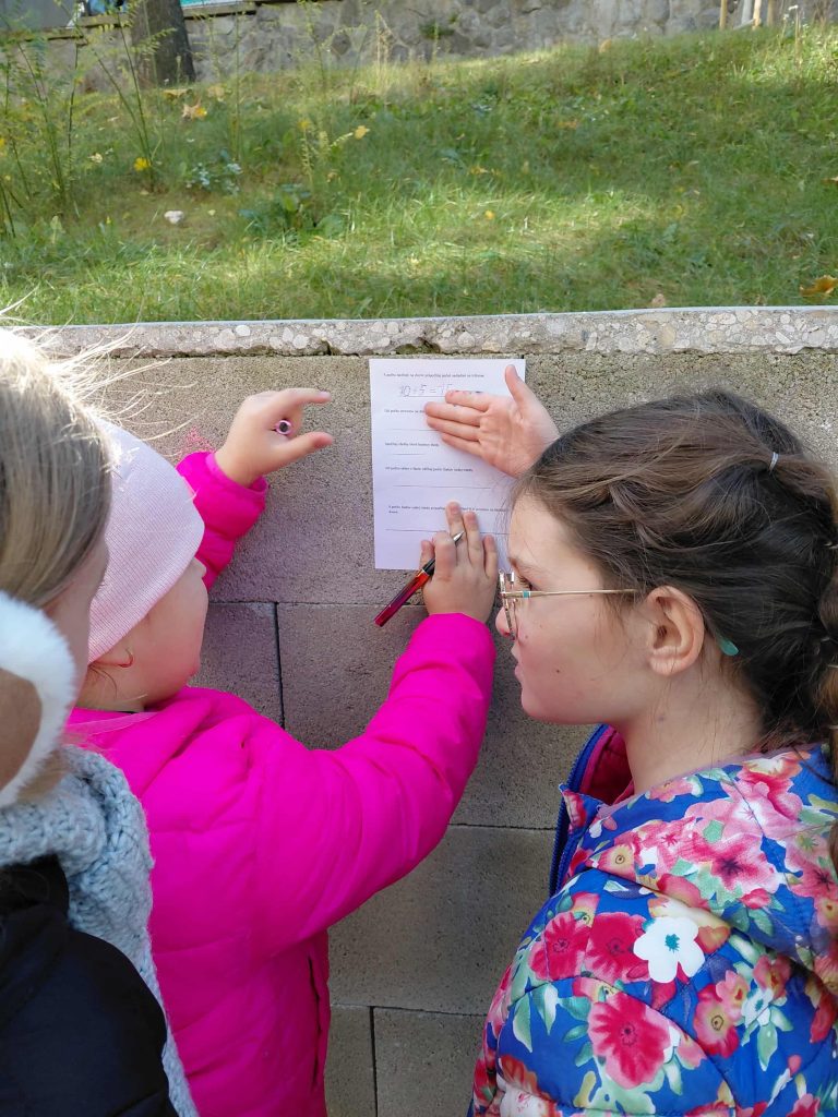 Jesenné učenie vonku