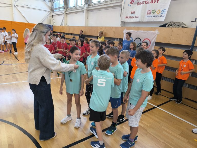 VEĽKÝ ŠPORTOVÝ ÚSPECH NAŠICH TRETIAKOV