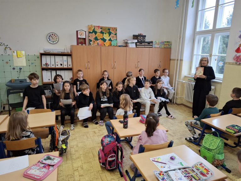 Veľkáči čítajú malým