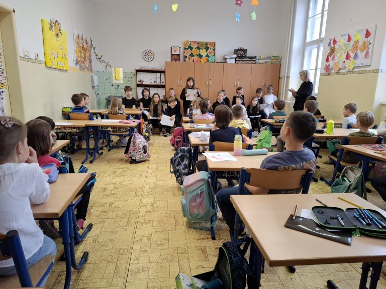 Veľkáči čítajú malým