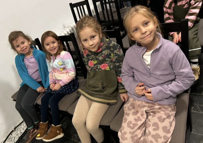 Škôlkari v mestskej knižnici