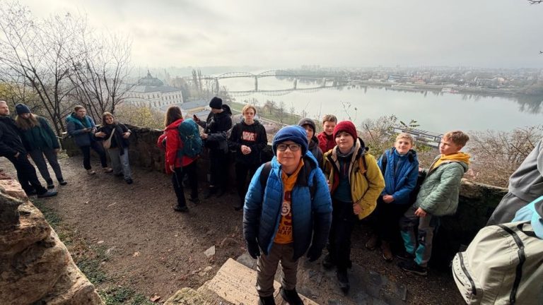 S turistickým krúžkom zo Slovenska do Maďarska. Vianočné trhy v Ostrihome.