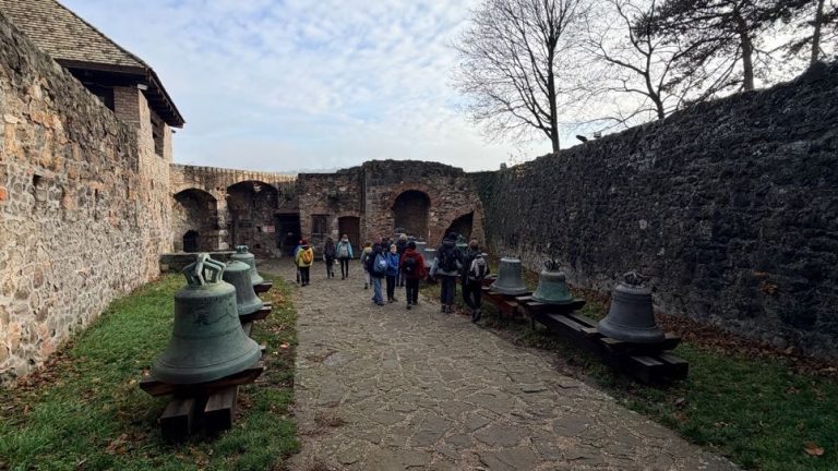 S turistickým krúžkom zo Slovenska do Maďarska. Vianočné trhy v Ostrihome.