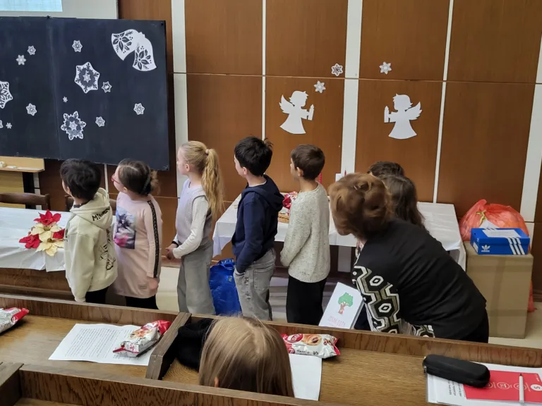 Deti pomáhajú deťom – spolupráca našej školy s neonatologickou klinikou