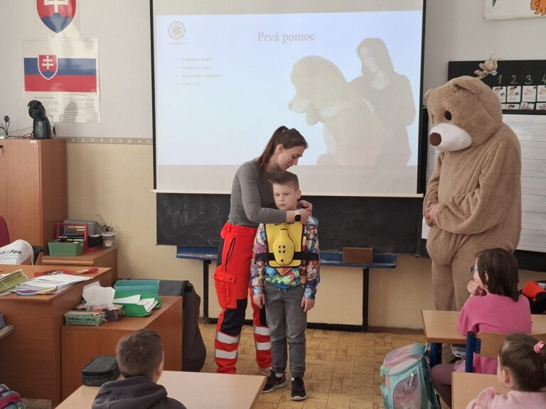 Prvá pomoc s mackom