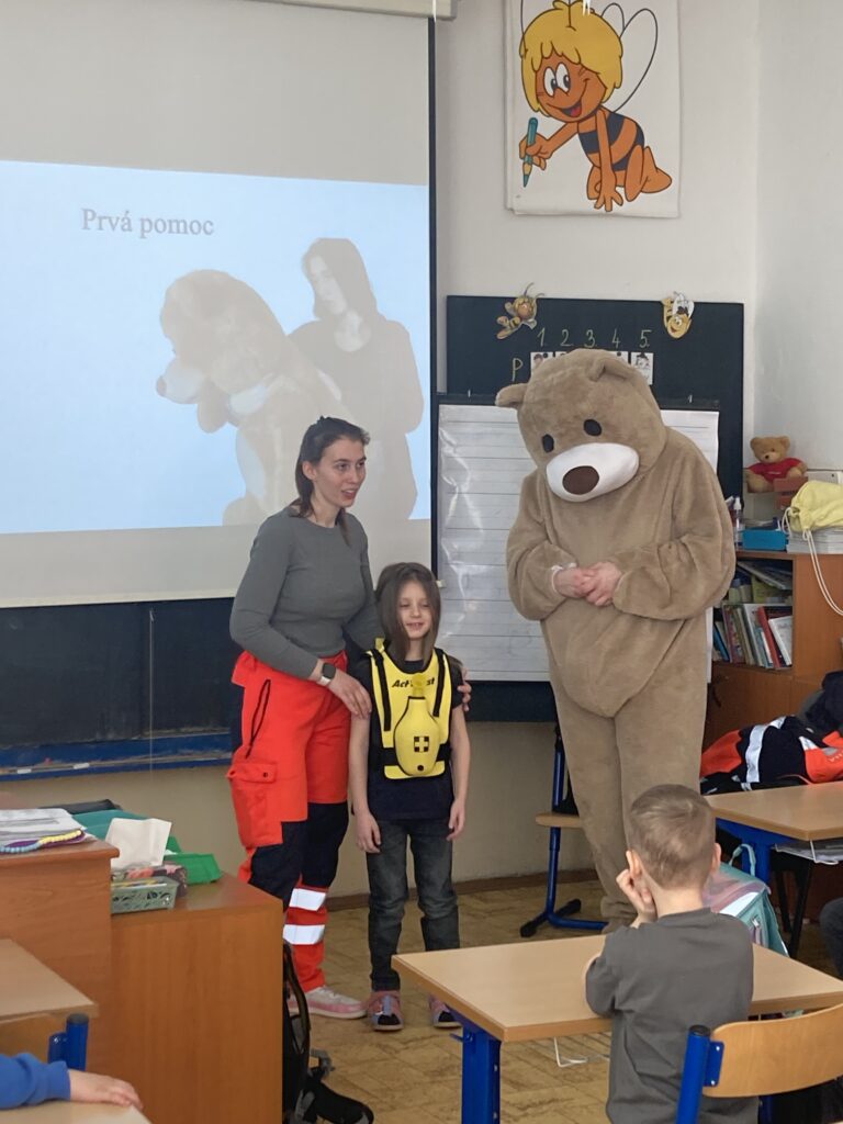 Prvá pomoc s mackom